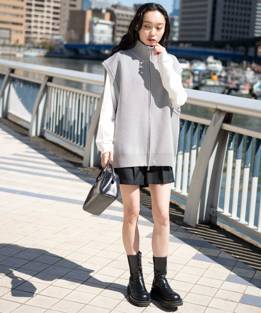 グレー モデル：161cm L着用