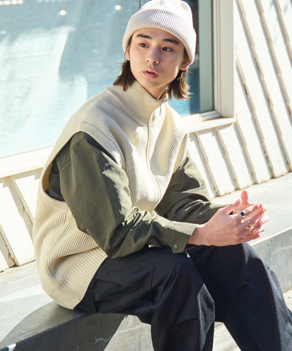 ホワイト モデル：172cm L着用