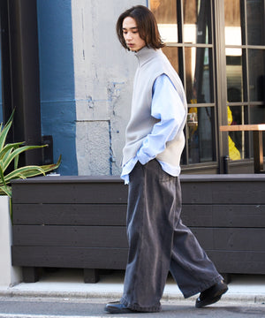 グレー モデル：172cm L着用