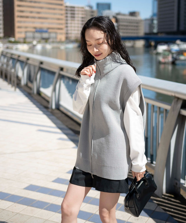 グレー モデル：161cm L着用