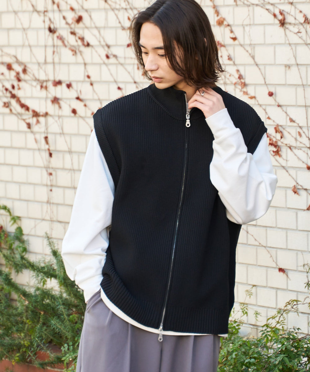 ブラック モデル：172cm L着用