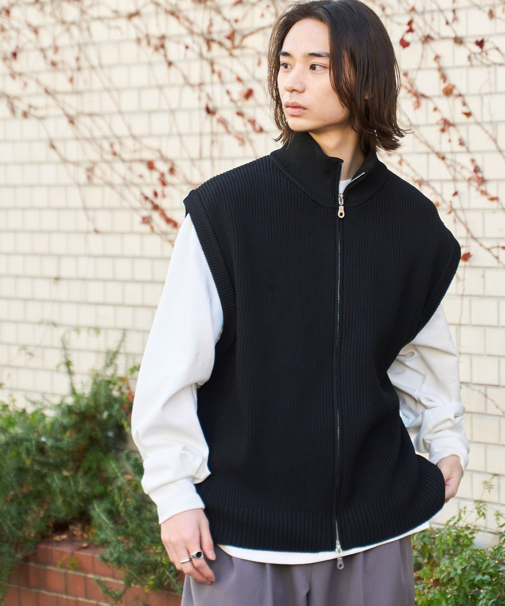 ブラック モデル：172cm L着用