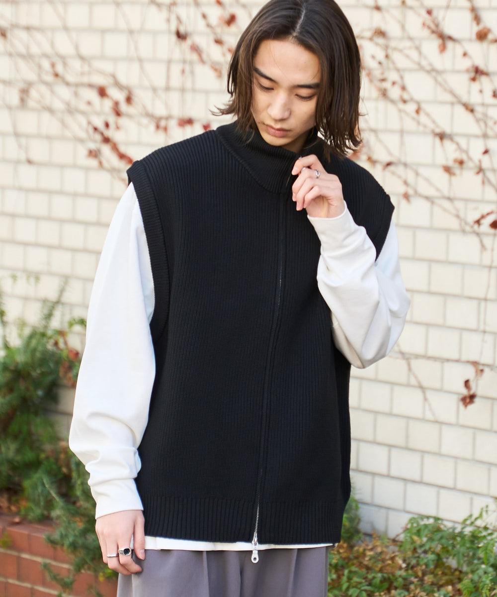 ブラック モデル：172cm L着用