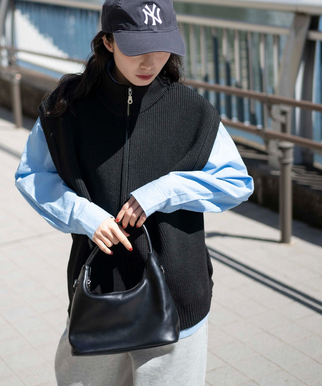 ブラック モデル：161cm L着用