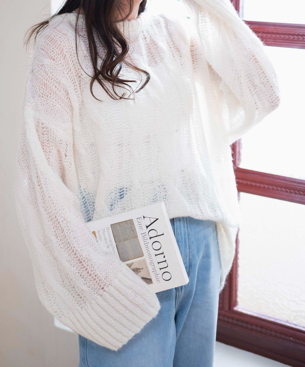 ホワイトアイボリー　モデル:162cm F着用