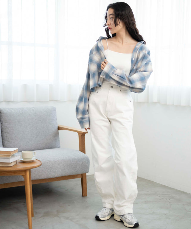 オフホワイト　モデル:163cm M着用