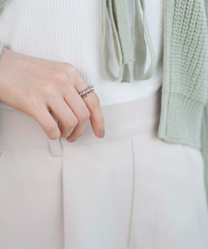 タックショートパンツ