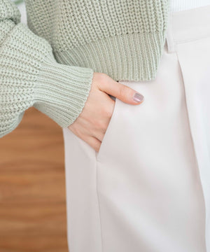 タックショートパンツ