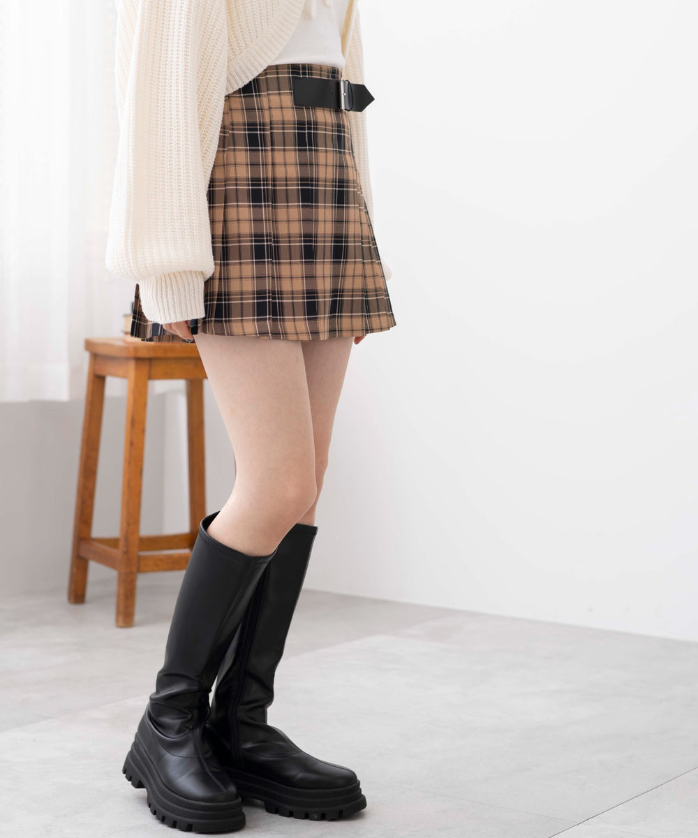 ベージュ系チェック1　モデル:163cm F着用