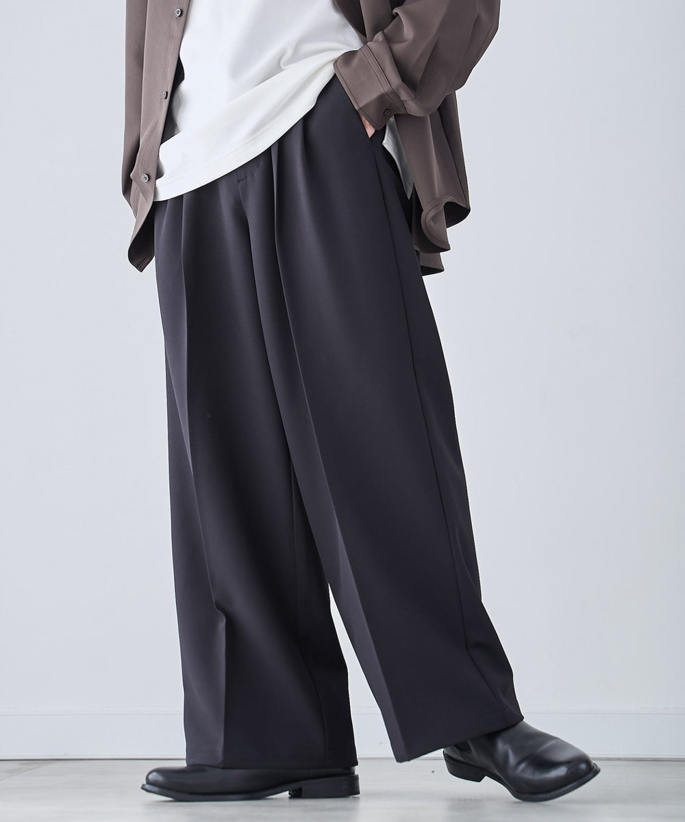 ブラック モデル：175cm L着用