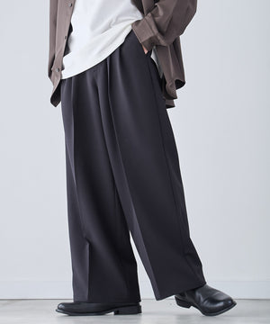 ブラック モデル：175cm L着用