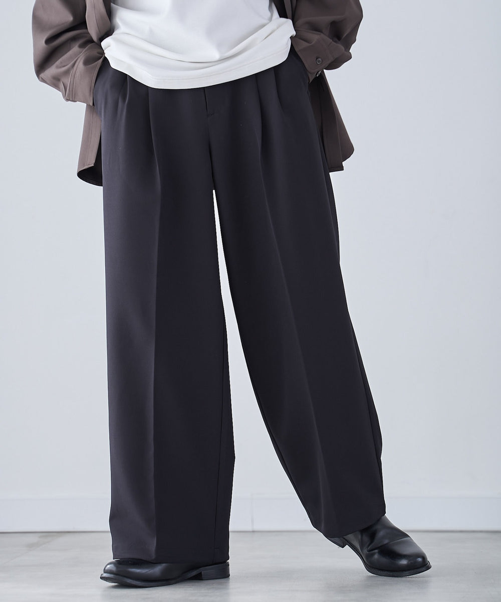 ブラック モデル：175cm L着用