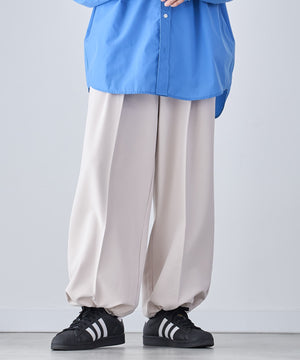 Lベージュ モデル：175cm L着用