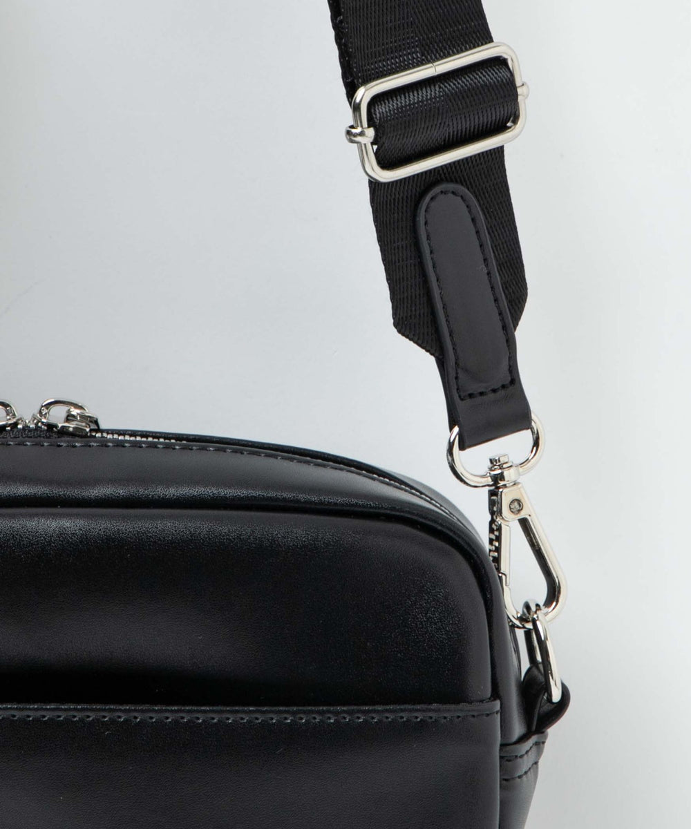 ポーチ付きスクエアショルダー