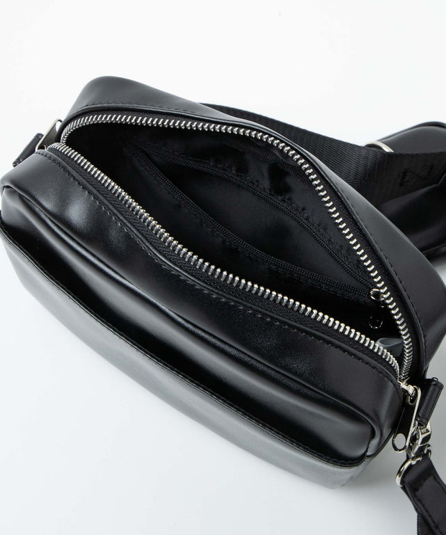 ポーチ付きスクエアショルダー