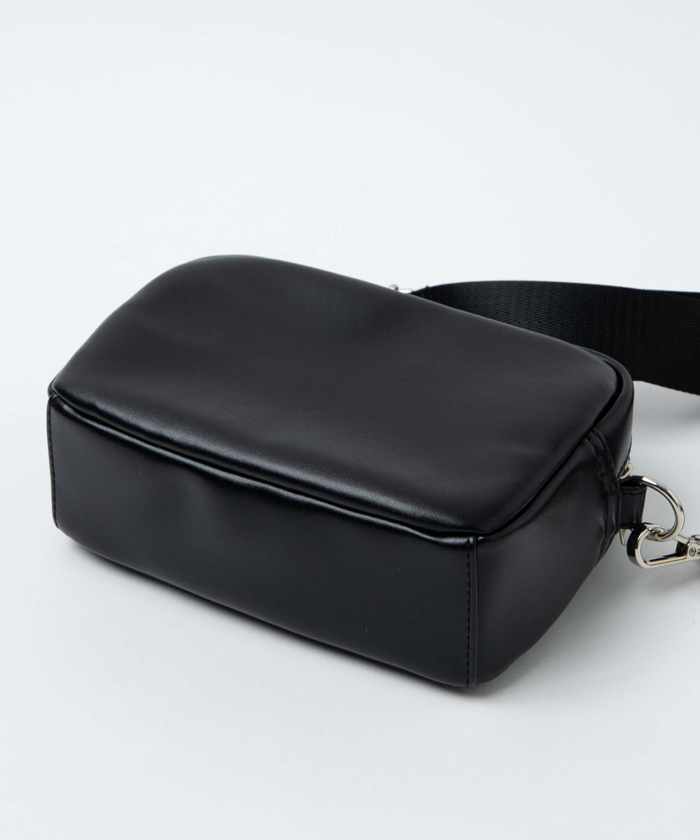 ポーチ付きスクエアショルダー