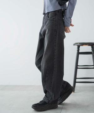 ブラック中濃　モデル：161㎝　M着用