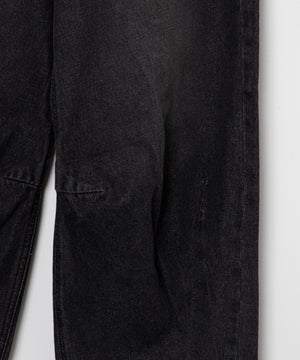 カーブデニムパンツ