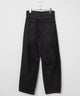 カーブデニムパンツ