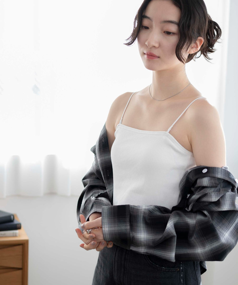 オフホワイト　モデル:163cm S着用