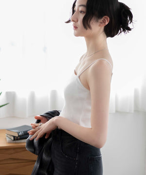 オフホワイト　モデル:163cm S着用