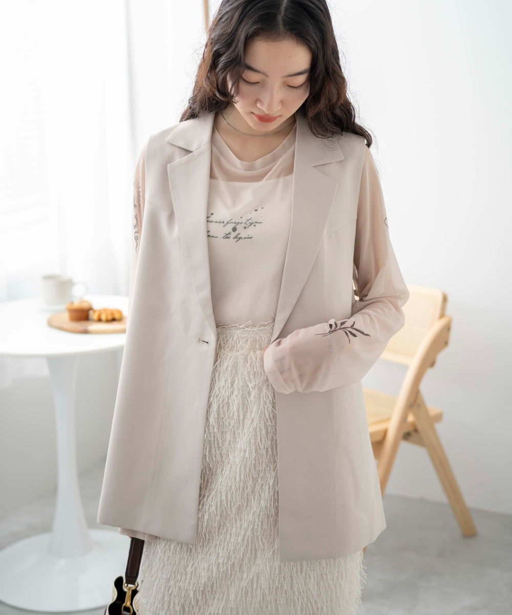 オフホワイト　モデル:163cm F着用