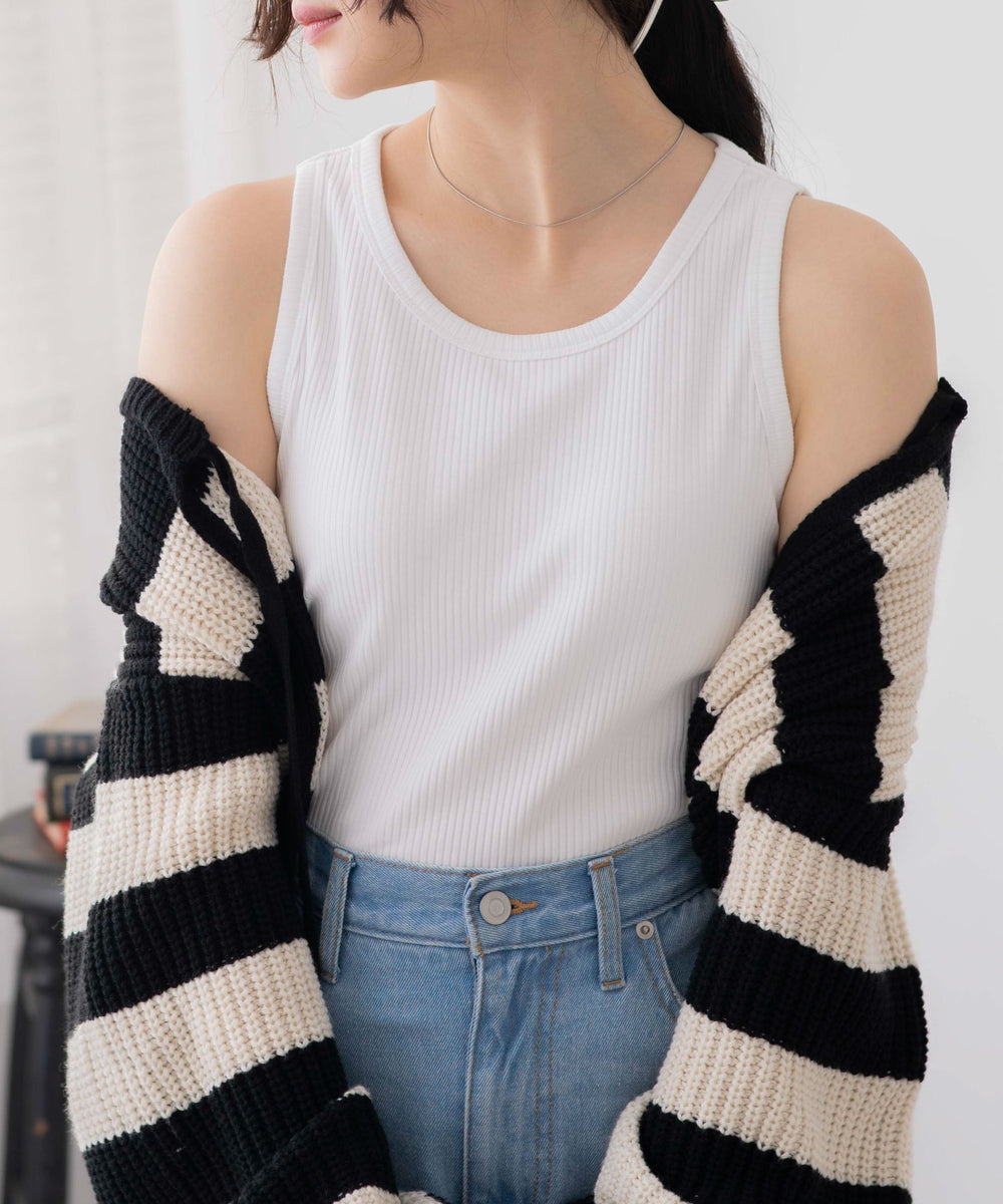 ホワイト　モデル:163cm M着用