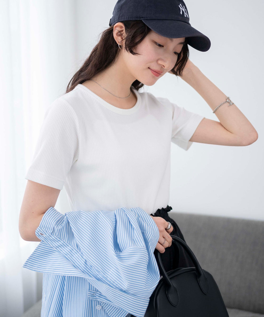 ホワイト 　モデル:163cm M着用