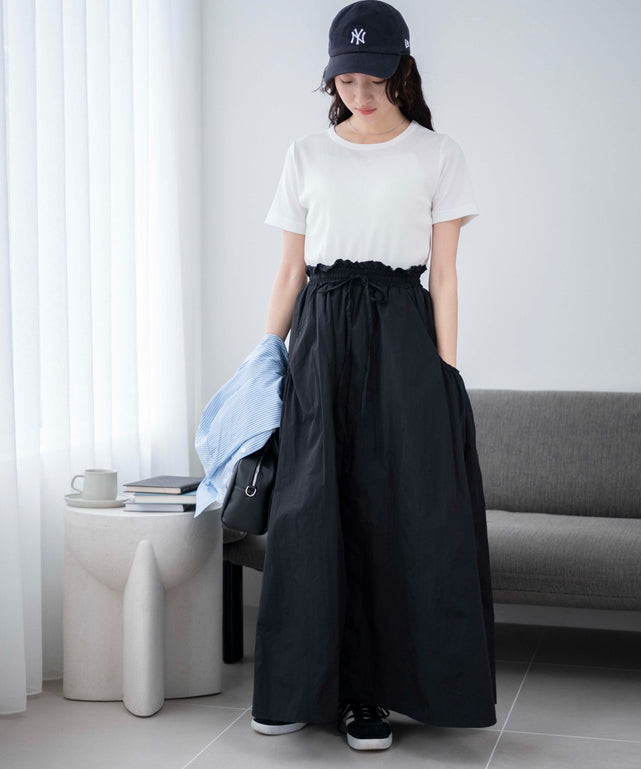 ホワイト 　モデル:163cm M着用