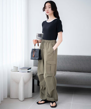 ブラックその他　モデル:163cm M着用