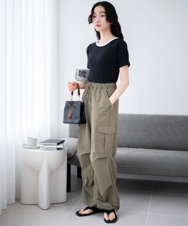 ブラックその他　モデル:163cm M着用