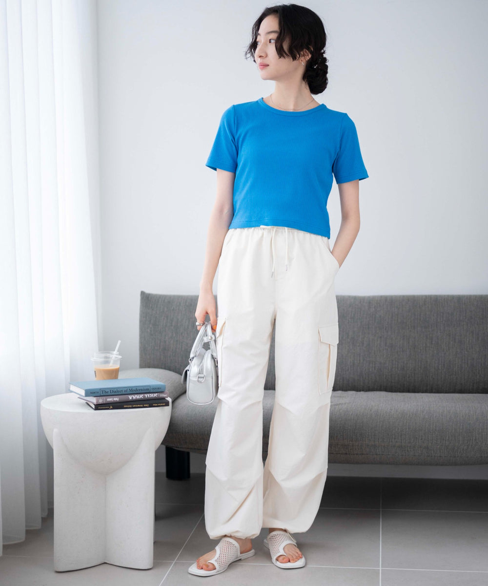 ブルー　モデル:163cm M着用