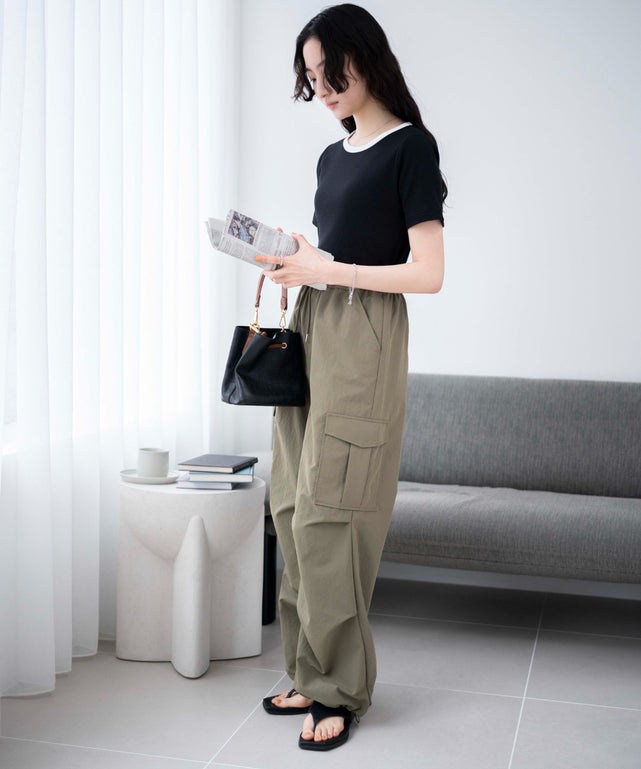 ブラックその他　モデル:163cm M着用