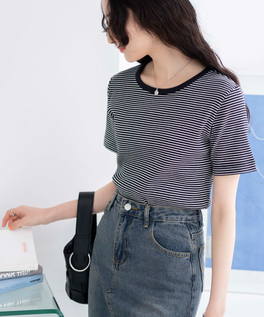 ブラック系ボーダー　モデル:163cm M着用