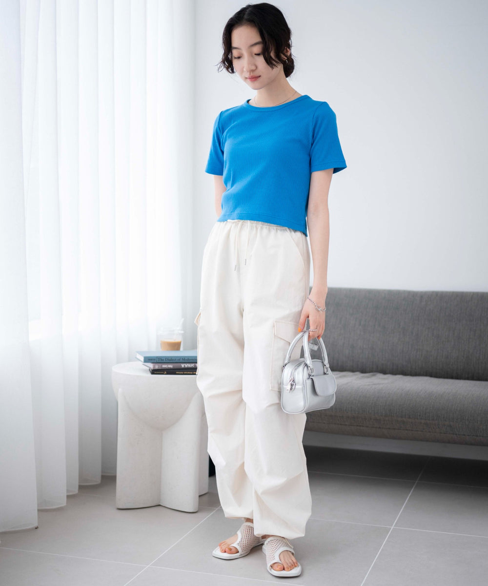 ブルー　モデル:163cm M着用