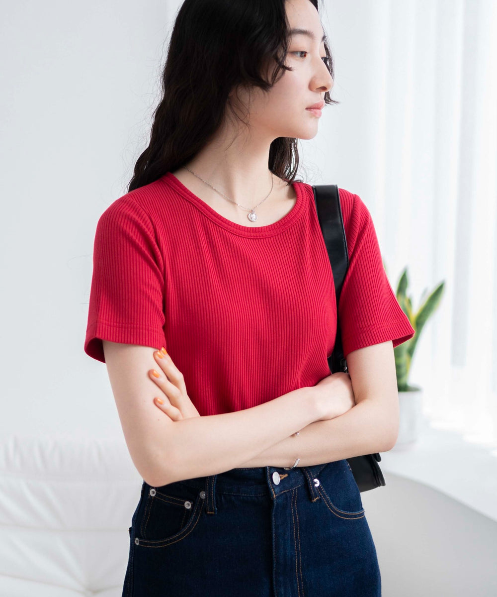 レッド　モデル:163cm M着用