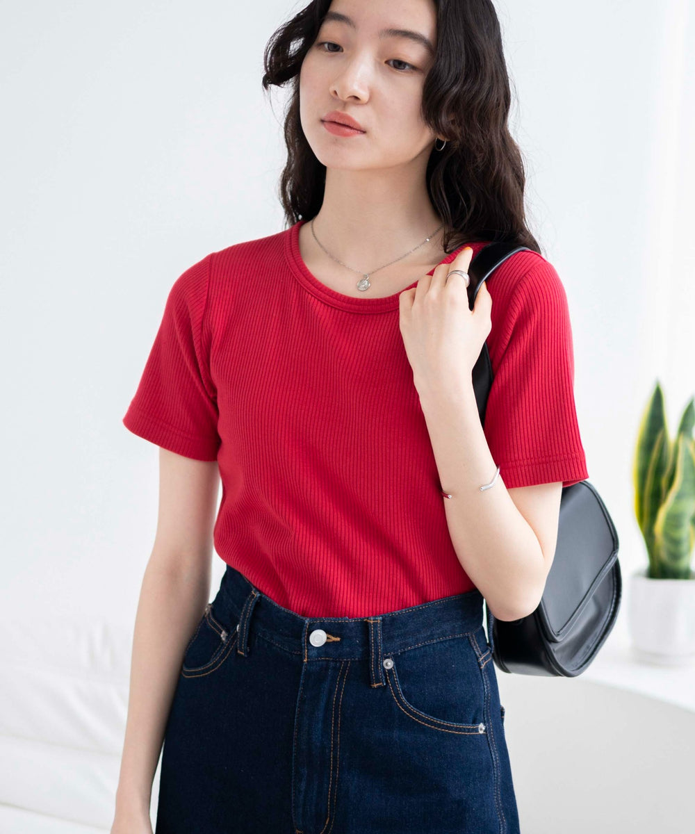 レッド　モデル:163cm M着用