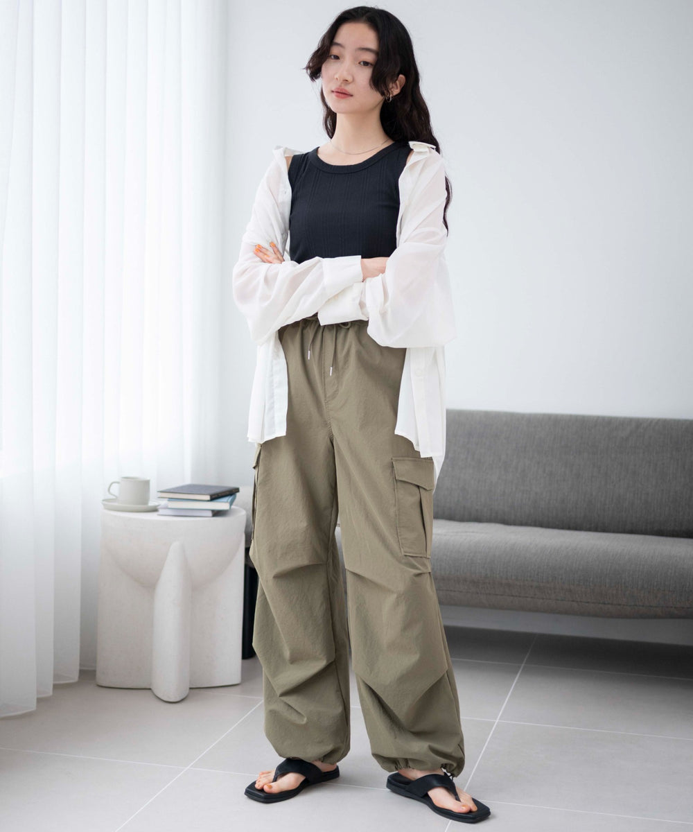 ブラック 　モデル:163cm F着用