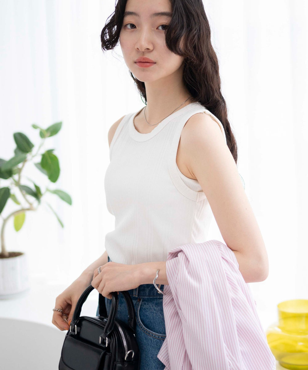 ホワイト 　モデル:163cm F着用