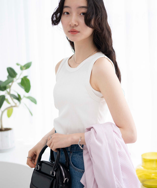 ホワイト 　モデル:163cm F着用