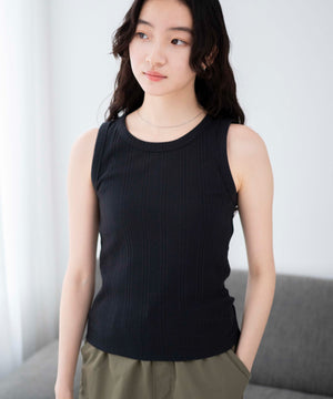 ブラック 　モデル:163cm F着用