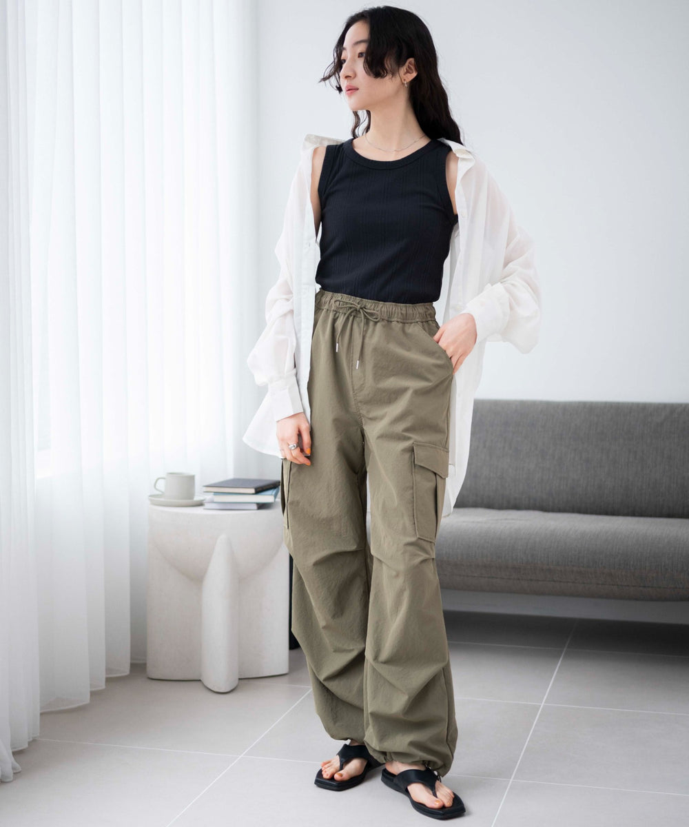 ブラック 　モデル:163cm F着用