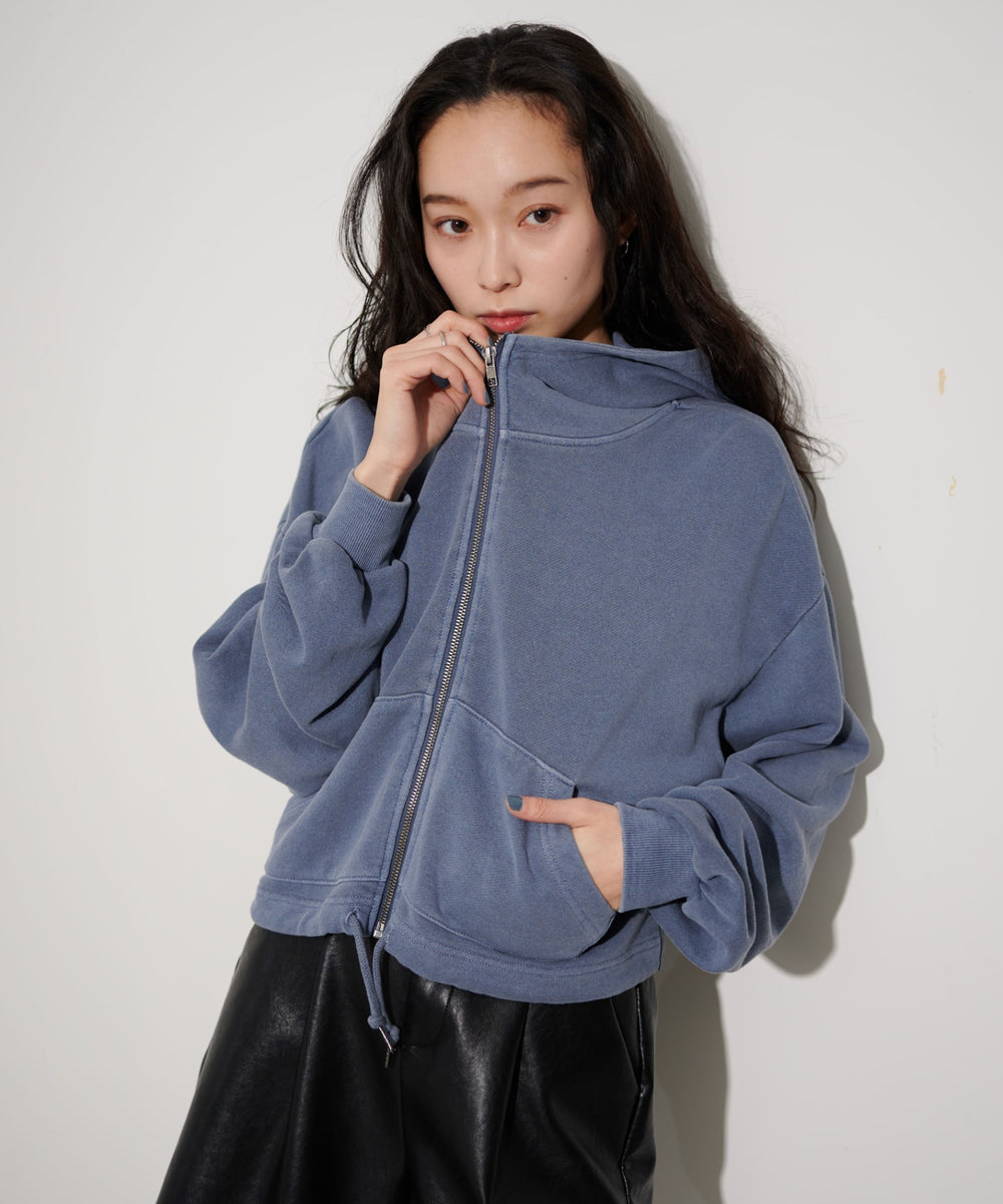 ブルー  モデル:161cm F着用