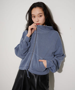 ブルー  モデル:161cm F着用