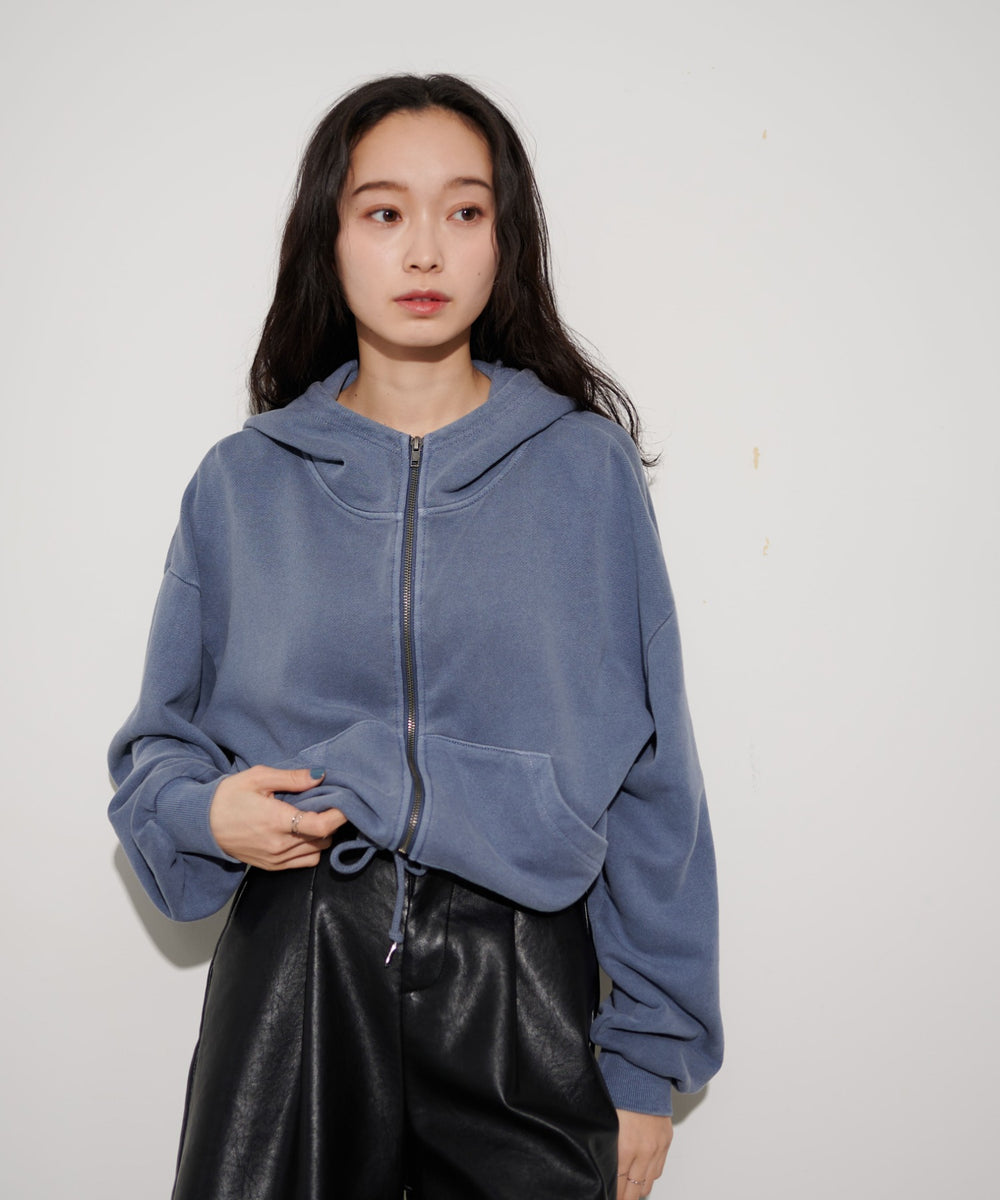 ブルー  モデル:161cm F着用