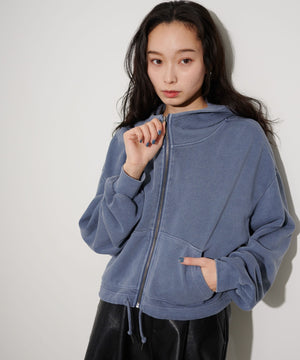 ブルー  モデル:161cm F着用