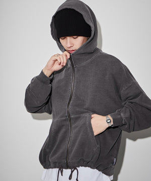 ブラックスミクロ モデル：174㎝ L着用