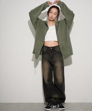 カーキ モデル：161cm L着用