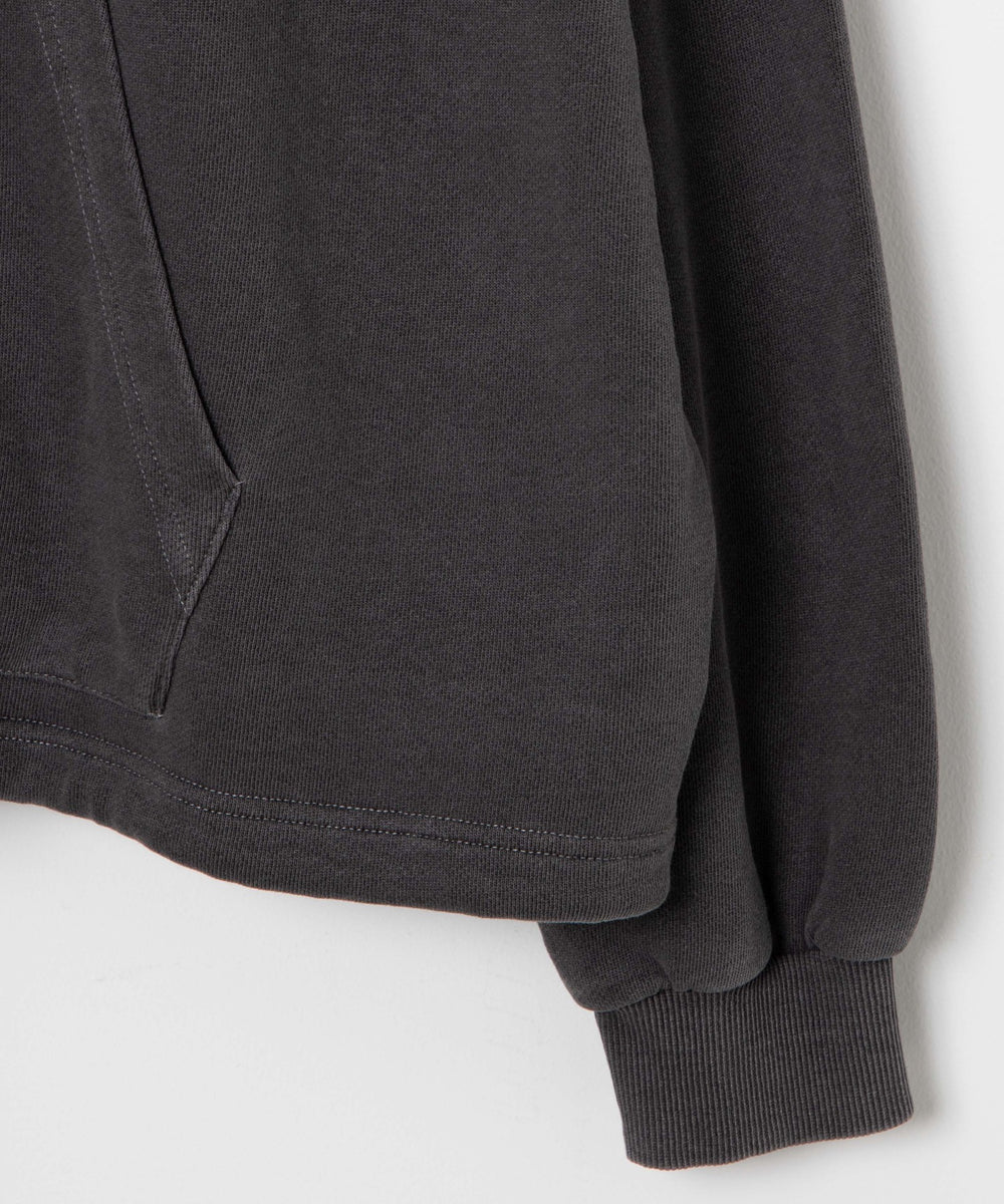 カーキ モデル：161cm L着用