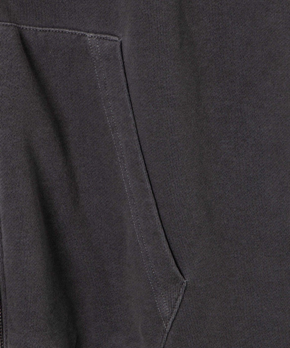 カーキ モデル：161cm L着用